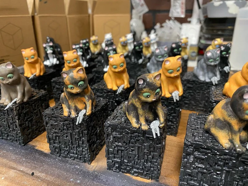 Borg Cat Statue 3.5" - Image 6